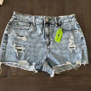 SO 11/30W Super High Rise Curvy Shortie shorts NWT